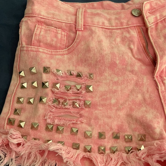 Short - Picture 2 of 3